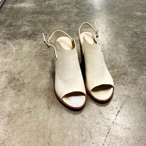 Rag & Bone beautiful white leather shoes gently used 2 times Women size 40 us 10